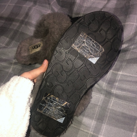 Ugg slippers - Picture 2 of 2